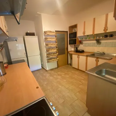 Horska Chalupa Nad Zubackou